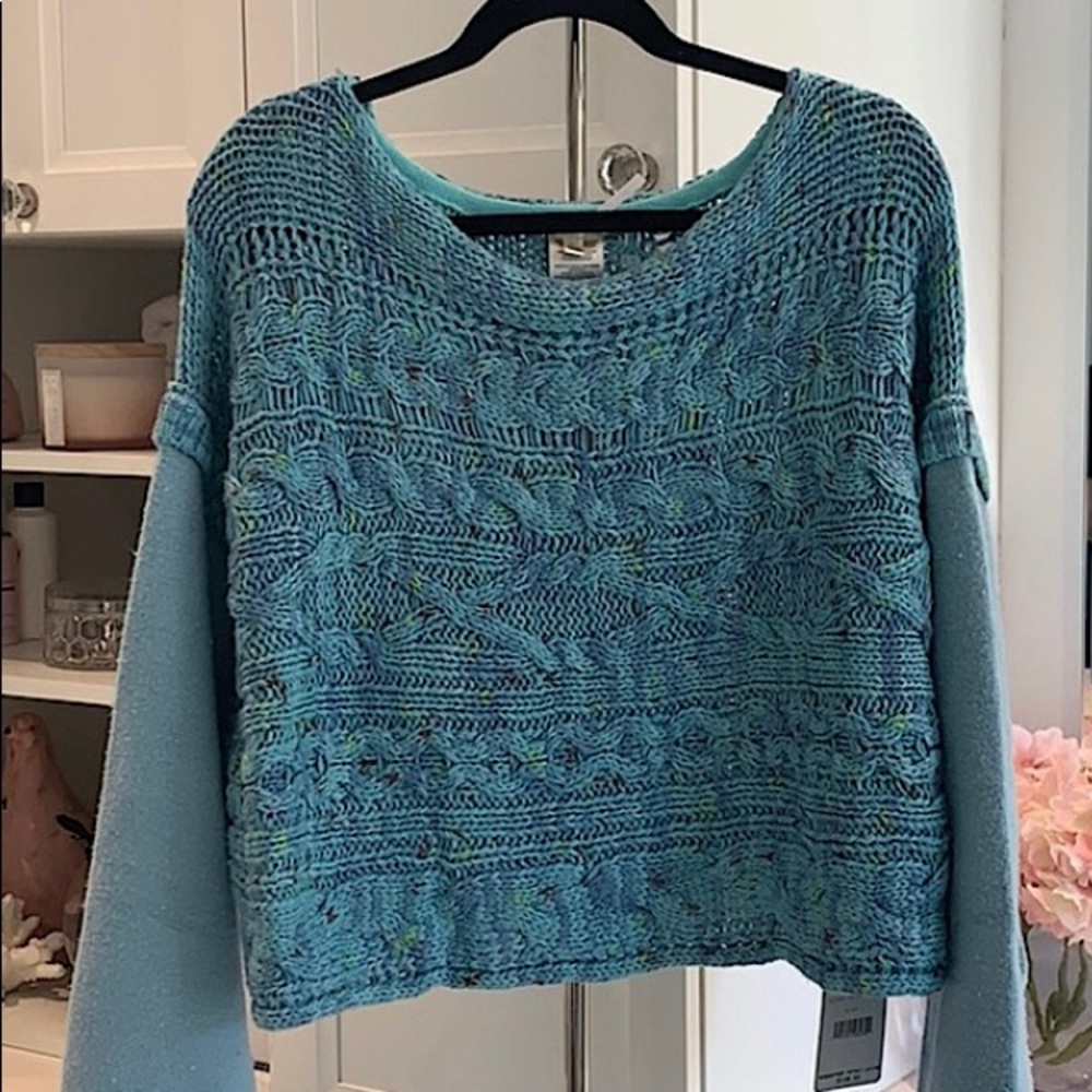 ☃️Free People sweater ❄️